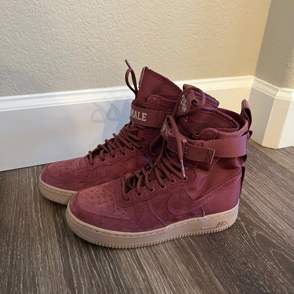 Nike SF Air Force 1 High | Force Is Female | Size 7.5 | Lightly Worn
